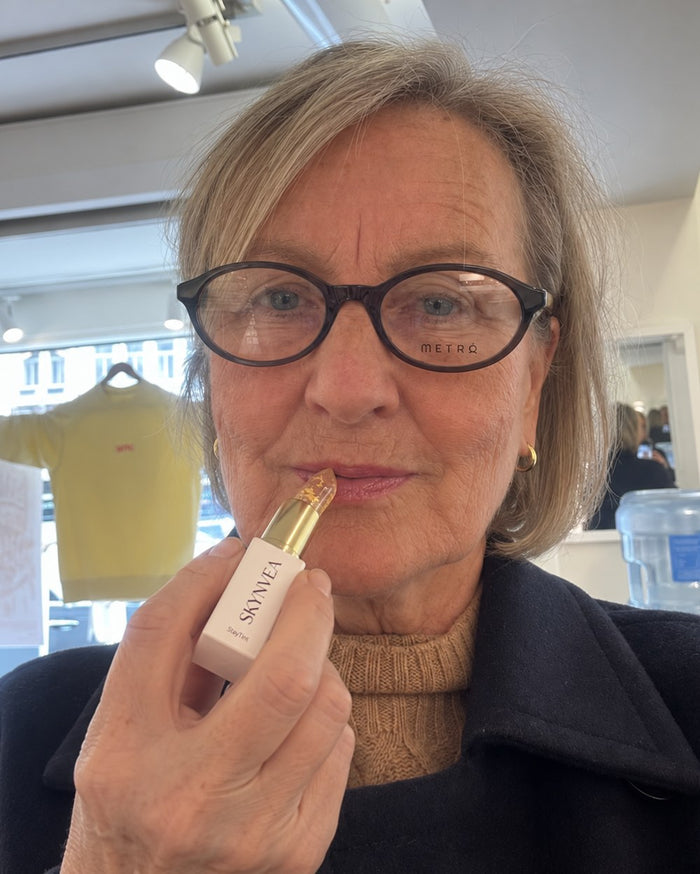 Jennifer, 53
